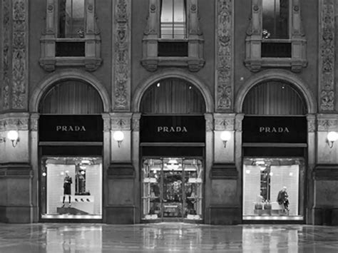 prada 歴史|prada new york history.